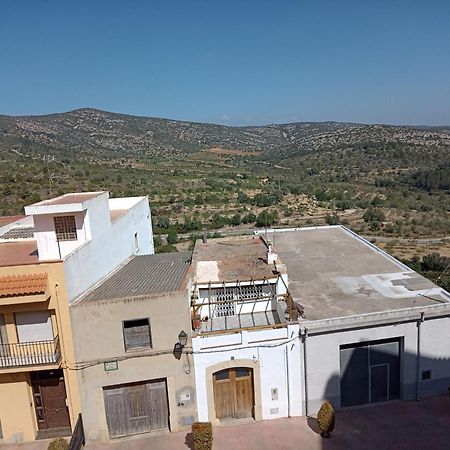 Tranquil And Spacious Townhouse In Historical And Picturesque Cervera Del Maestre Cervera del Maestre Exterior foto