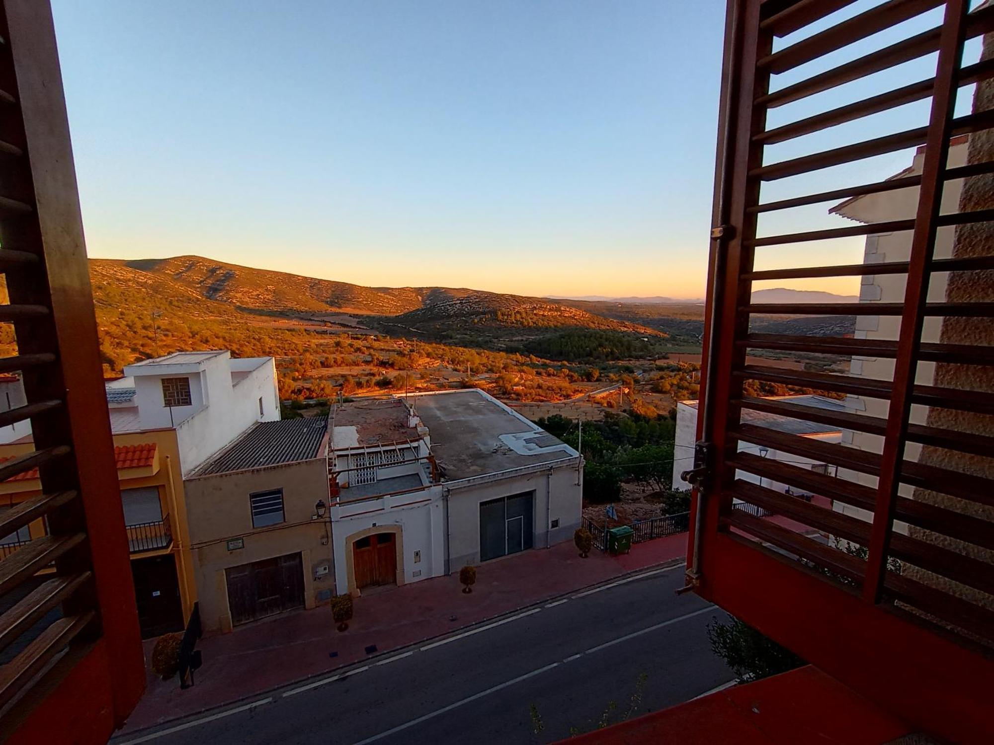 Tranquil And Spacious Townhouse In Historical And Picturesque Cervera Del Maestre Cervera del Maestre Exterior foto
